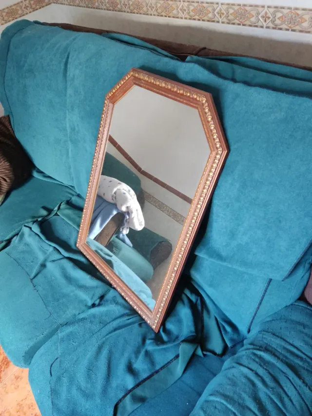 Espejo exagonal con marco madera y dorado