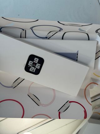 Apple Watch SE con Accesorios y Correas