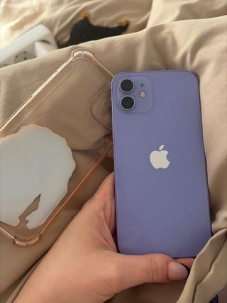 iPhone 12 Viola