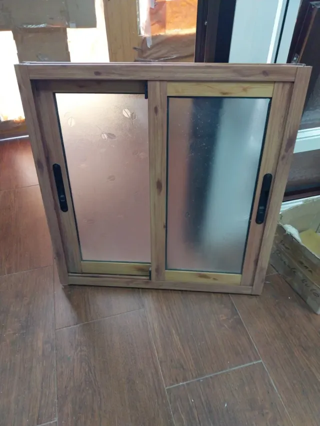 Ventana corredera pino 74x75