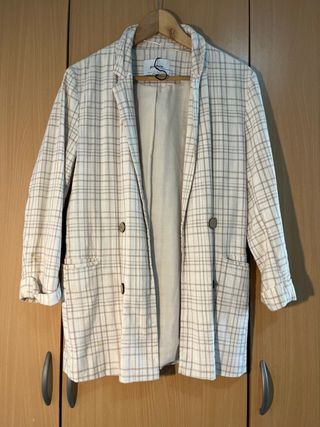 Americana ligera Stradivarius