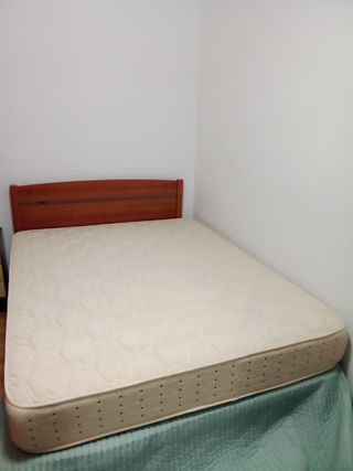 Somier metálico con cabecero de madera