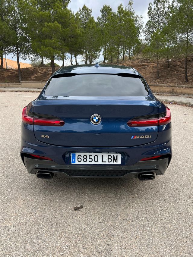 BMW X4 M40i