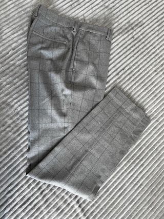 Pantalón de vestir a cuadros gris