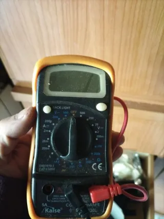 Multímetro Kaise Digital