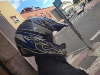 Casco de moto Nitro azul y negro