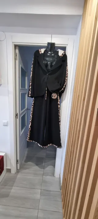 Conjunto americana y pantalón estampado