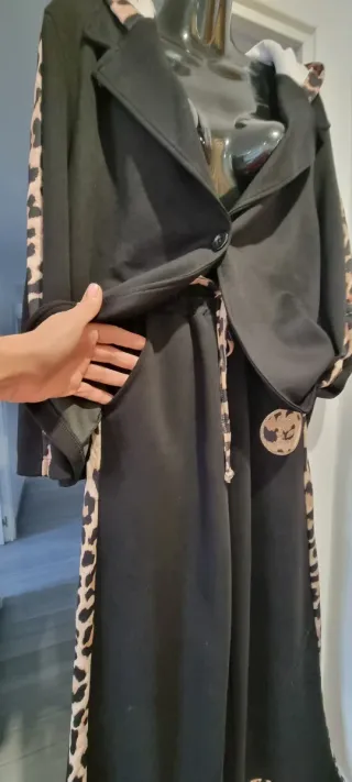 Conjunto americana y pantalón estampado