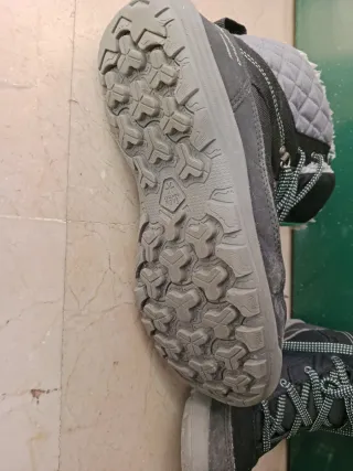 Botas de nieve Quechua negras y grises