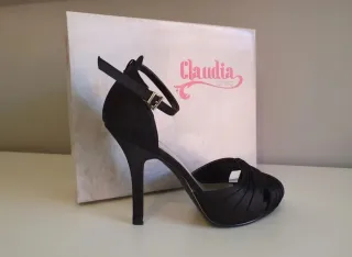 Tacones de fiesta negros