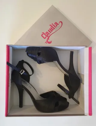 Tacones de fiesta negros