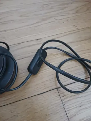 Lámpara de mesa BECARA madera y metal