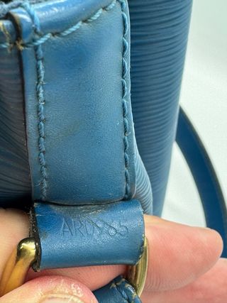 Louis Vuitton Bolso Cubo Azul Epi