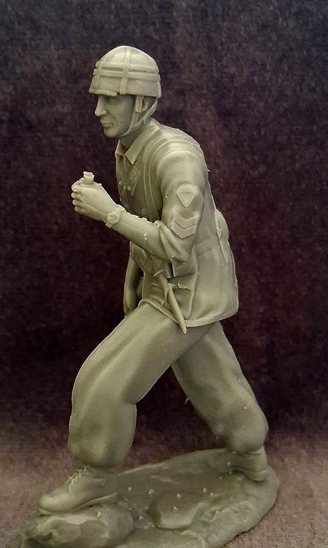 SOLDATINO SERGENTE PARACADUTISTA FOLGORE. PLASTICA