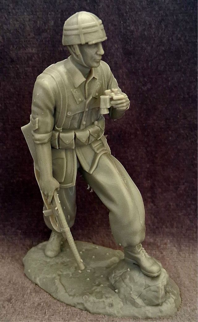 SOLDATINO SERGENTE PARACADUTISTA FOLGORE. PLASTICA