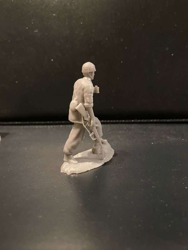 SOLDATINO SERGENTE PARACADUTISTA FOLGORE. PLASTICA