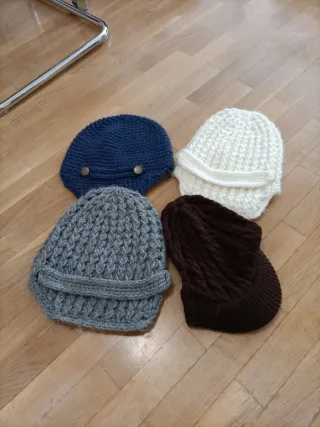 4 Gorros de Lana Mujer