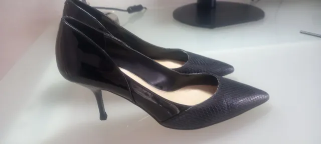 Zapatos de tacón negros