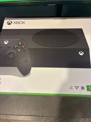 Xbox Series S 1TB Negra + Mando Azul