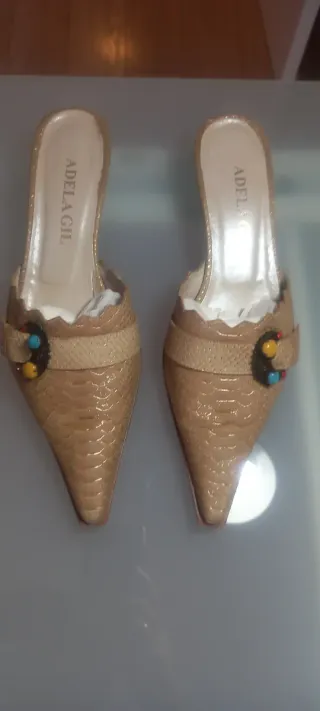 Zapatos ADELA GIL Beige Talla 38
