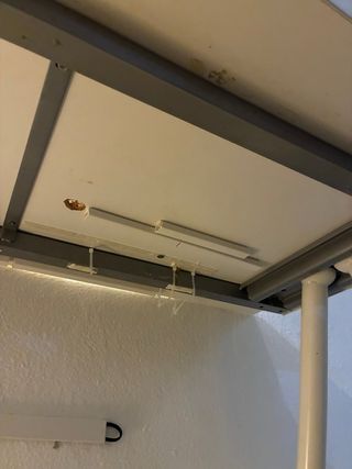 Scrivania di Ikea - Gambe regolabili