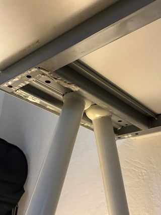 Scrivania di Ikea - Gambe regolabili