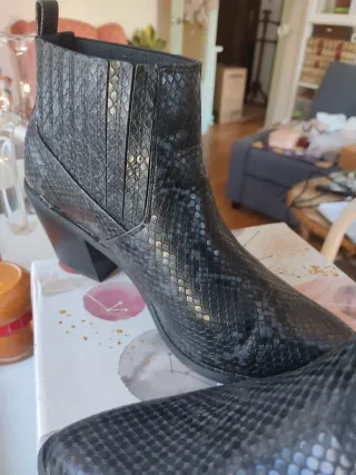 Botines efecto cocodrilo Talla 41