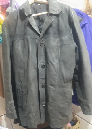 Chaqueta de cuero negra