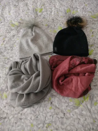 Set cappelli e sciarpe