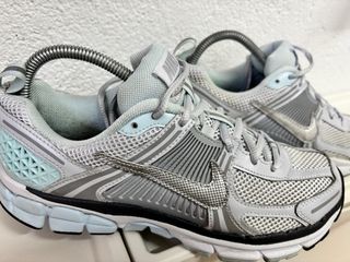 Zapatillas deportivas Nike grises y azules