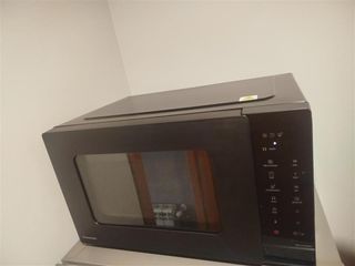 Microondas Panasonic 24L Grill