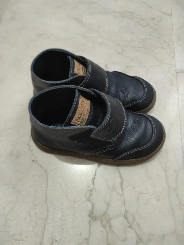 Botines piel de niño marca Pablosky