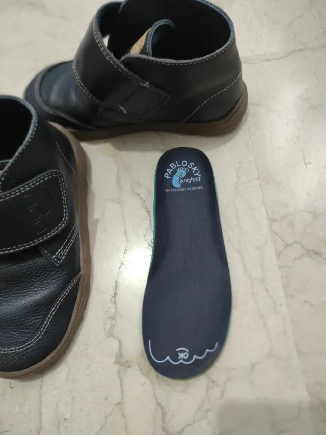 Botines piel de niño marca Pablosky