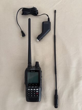 Transcceptor Banda Aérea Yaesu FTA-550L Pro-X