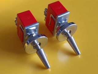 Dos interruptores de 10A 250V vintage