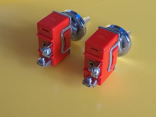 Dos interruptores de 10A 250V vintage