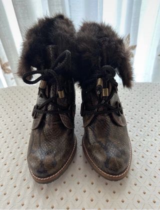 Botines marrones Cuplé efecto piel de serpiente