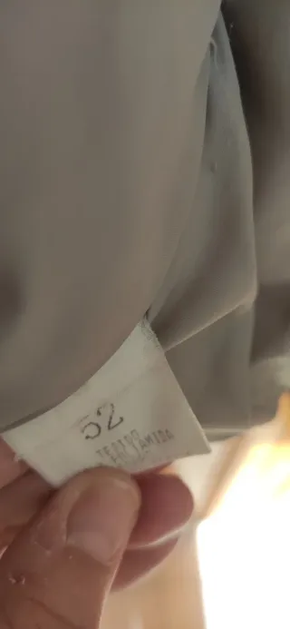 Chaqueta deportiva colorida.