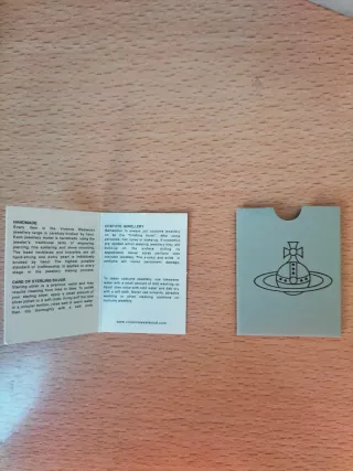 Pulsera Saturn Vivienne Westwood Perlas y Orb