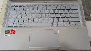 Asus Zenbook UM431D Plata