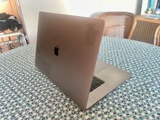 MacBook Pro 16 2019 i7 / 16GB / 512GB