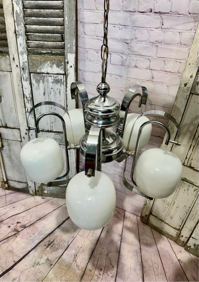 Lampada da soffitto stile Space Age