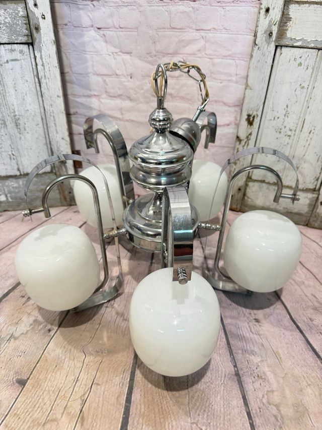 Lampada da soffitto stile Space Age