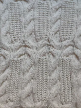 Jersey de punto trenzado beige