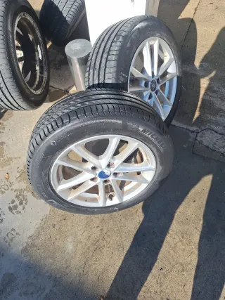 Ruedas Michelin 205/55 R16 con llantas