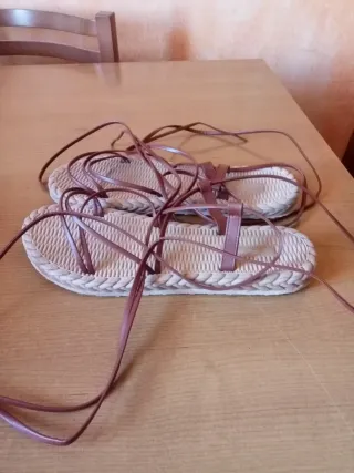 Sandalias gladiador beige y marrón talla 41