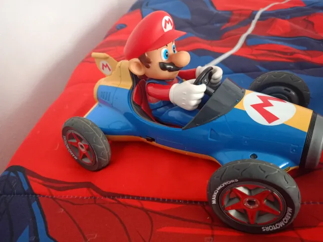 Coche teledirigido Mario Kart Carrera RC