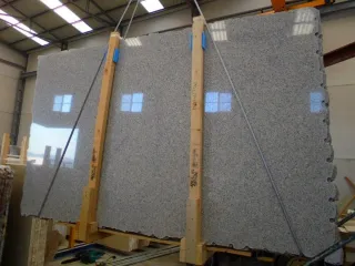 granito gris claro económico