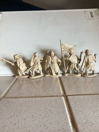 SOLDATINI CHINTOYS CROCIATI E TEMPLARI. 10 FIGURE