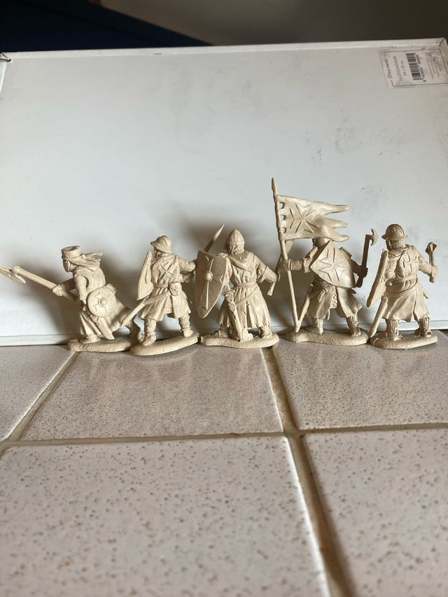 SOLDATINI CHINTOYS CROCIATI E TEMPLARI. 10 FIGURE